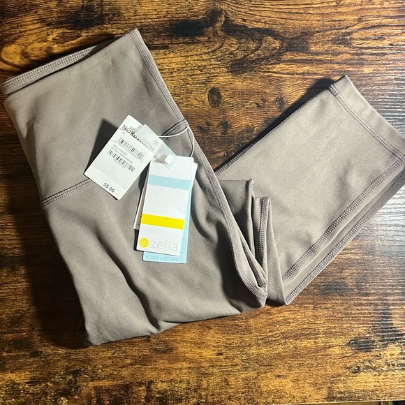 Zella Crop Yoga Pants - Picture 2 of 5
